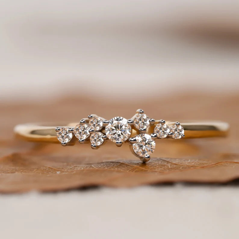 Cluster Round Cut Diamond Ring