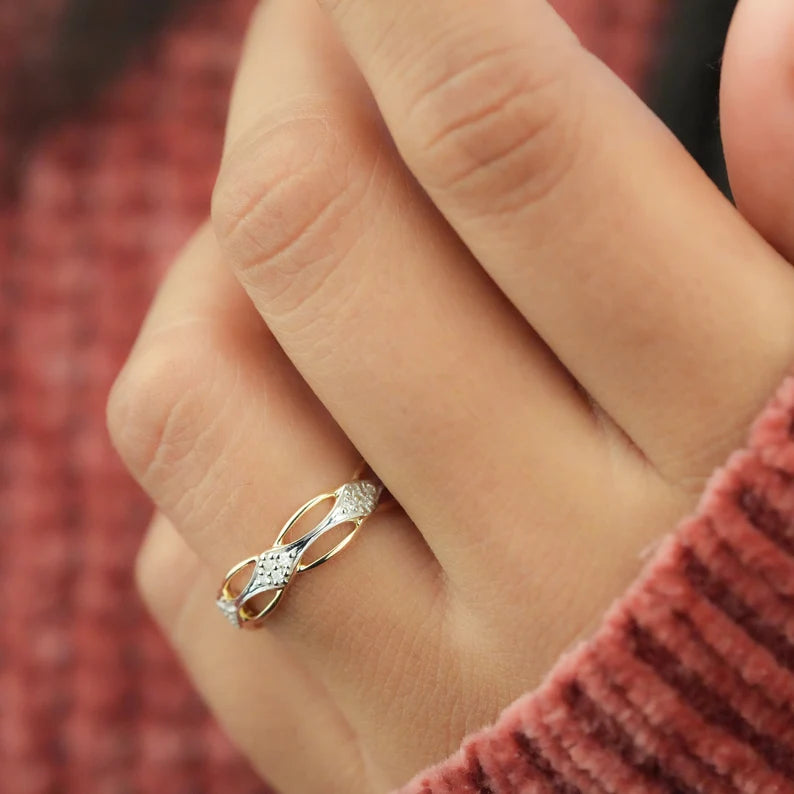 Minimalist Vintage Stackable Engagement Ring